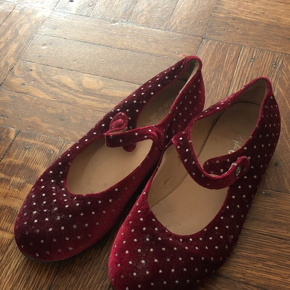 Chic Burgundy Velvet Mary Jane Flats